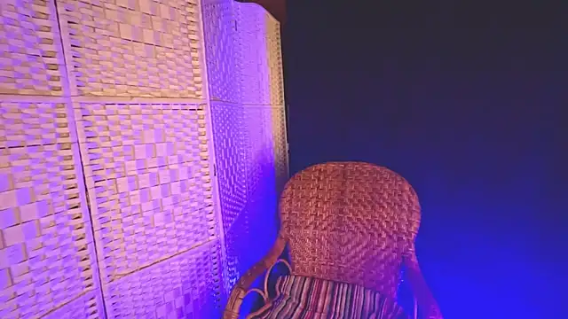 Snapshot of KayleyxEmily chatting on January 31, 2:17 pm KayleyxEmily online show from January 31, 2:17 pm