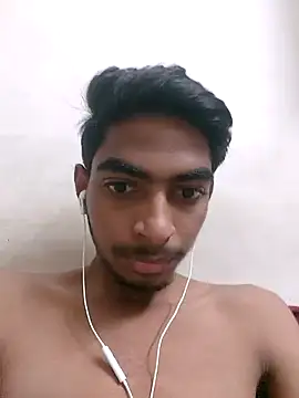 Snapshot of biggboyzz chatting on December 13, 11:45 am biggboyzz online show from December 13, 11:45 am