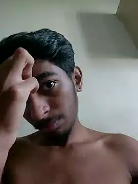 Snapshot of biggboyzz chatting on January 4, 11:00 am biggboyzz online show from January 4, 11:00 am