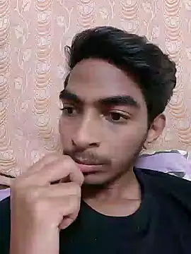 Snapshot of biggboyzz chatting on January 13, 7:11 am biggboyzz online show from January 13, 7:11 am