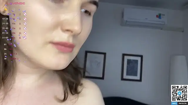 Maria Bowie online show from February 28, 2:42 pm