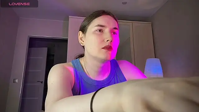 Maria Bowie online show from May 21, 5:47 am