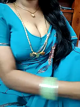 Snapshot of amala_ss chatting on January 24, 6:24 am amala ss online show from January 24, 6:24 am