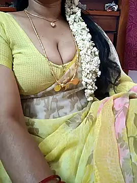 Snapshot of amala_ss chatting on January 28, 6:27 am amala ss online show from January 28, 6:27 am