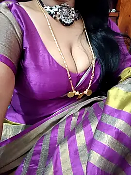 Snapshot of amala_ss chatting on January 31, 6:24 am amala ss online show from January 31, 6:24 am