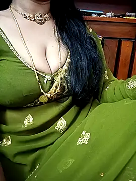 Snapshot of amala_ss chatting on February 9, 3:01 pm amala ss online show from February 9, 3:01 pm