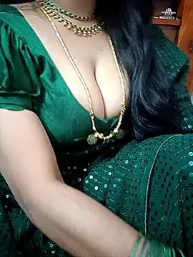 Snapshot of amala_ss chatting on February 14, 1:40 pm amala ss online show from February 14, 1:40 pm