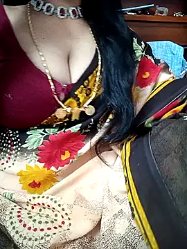 Snapshot of amala_ss chatting on February 15, 4:01 pm amala ss online show from February 15, 4:01 pm