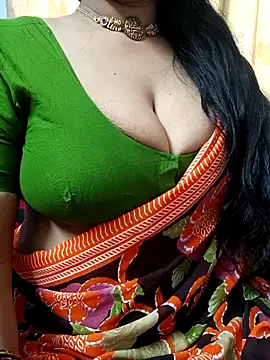 Snapshot of amala_ss chatting on October 1, 10:10 am amala ss online show from October 1, 10:10 am