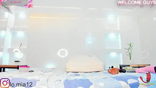 julietha taylor online show from March 5, 8:21 am