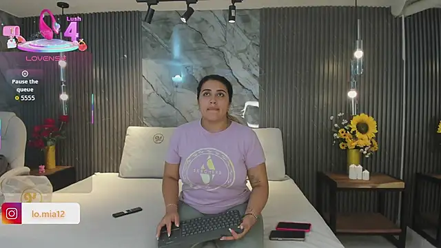 julietha taylor online show from May 15, 12:39 am