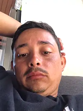 isacalejandroo online show from January 19, 4:14 pm