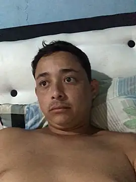 isacalejandroo online show from March 8, 12:33 am