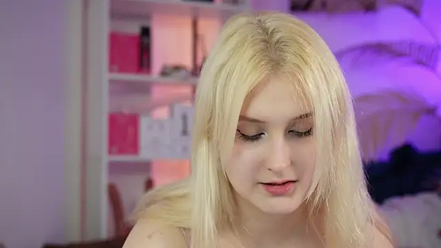 tiffannyjons online show from July 28, 5:34 pm