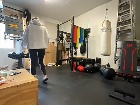 Snapshot of MissSwitch chatting on January 2, 6:01 pm MissSwitch online show from January 2, 6:01 pm