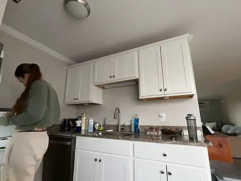 Snapshot of MissSwitch chatting on March 21, 12:50 pm MissSwitch online show from March 21, 12:50 pm