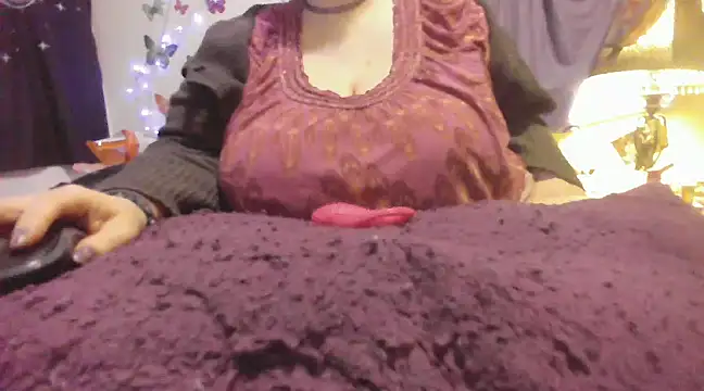 Alli Kat online show from January 24, 8:23 am