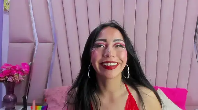 Snapshot of nathalia_pink chatting on December 12, 8:43 pm nathalia pink online show from December 12, 8:43 pm
