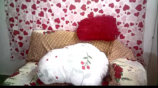 Snapshot of Rosy_sexxx chatting on September 18, 10:01 pm Rosy sexxx online show from September 18, 10:01 pm