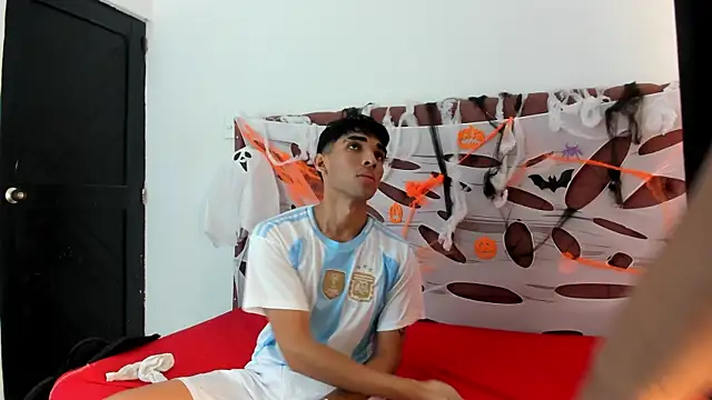 boys yourparty online show from October 15, 1:11 pm