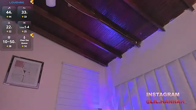 Snapshot of lil_hanna18 chatting on February 1, 3:52 am lil hanna18 online show from February 1, 3:52 am