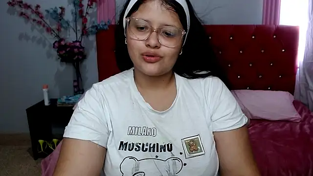 Snapshot of angel_barbie_1 chatting on July 28, 2:46 pm angel barbie 1 online show from July 28, 2:46 pm