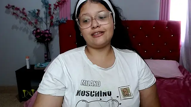 Snapshot of angel_barbie_1 chatting on July 28, 3:21 pm angel barbie 1 online show from July 28, 3:21 pm