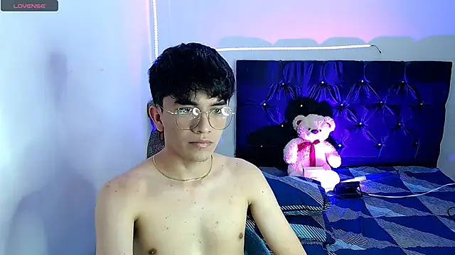 benji hoter online show from October 17, 9:17 pm