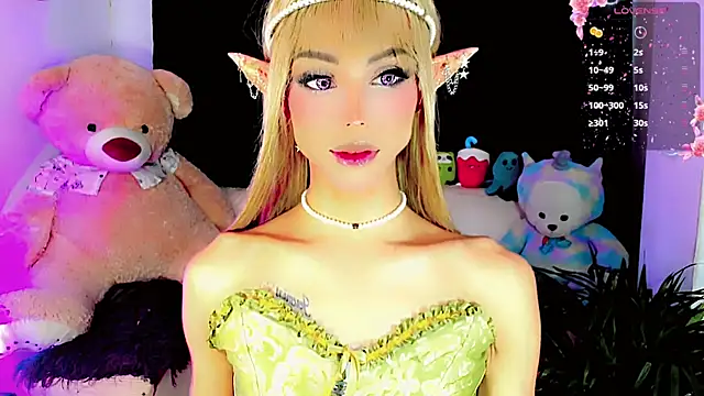 Snapshot of dollswit01 chatting on December 19, 3:24 am dollswit01 online show from December 19, 3:24 am