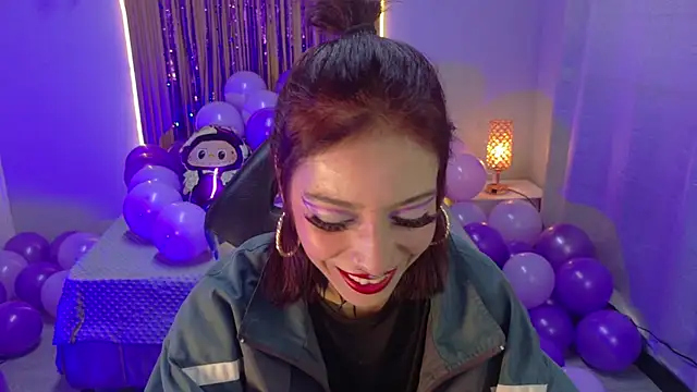 Snapshot of Scarllett_BDSM chatting on November 5, 5:51 am Scarllett BDSM online show from November 5, 5:51 am