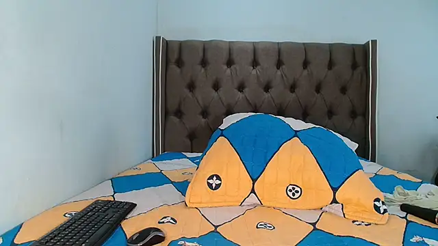 Snapshot of CHOCKYCHOCX2 chatting on December 3, 5:15 am CHOCKYCHOCX2 online show from December 3, 5:15 am