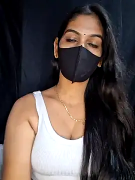 Snapshot of Garima_G chatting on December 22, 11:11 am Garima G online show from December 22, 11:11 am