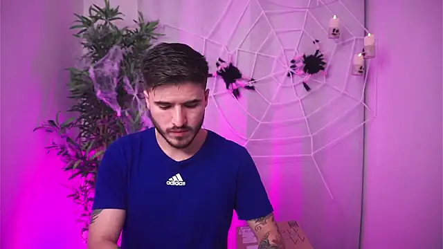 Snapshot of dam0n_fr0st chatting on October 24, 10:39 pm dam0n fr0st online show from October 24, 10:39 pm