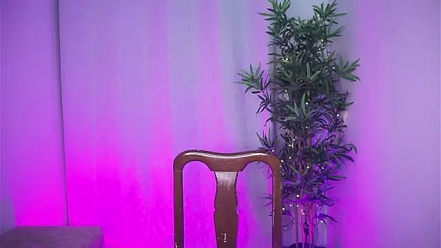 Snapshot of dam0n_fr0st chatting on November 13, 1:59 am dam0n fr0st online show from November 13, 1:59 am