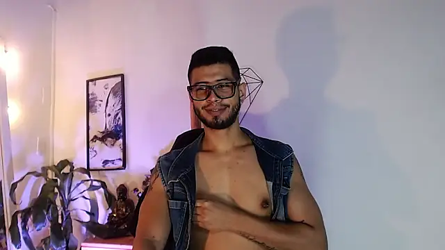 Snapshot of Colby_brown03 chatting on May 14, 6:37 pm Colby brown03 online show from May 14, 6:37 pm