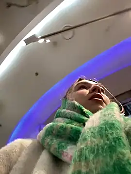 SuzieMurray online show from February 15, 8:44 am