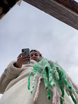 SuzieMurray online show from February 25, 8:14 am