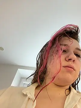 SuzieMurray online show from October 4, 11:08 am