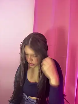 kimberlyhills1 online show from December 18, 8:26 pm