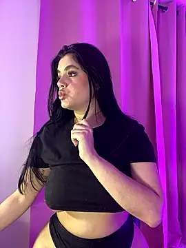 kimberlyhills1 online show from January 6, 5:05 pm