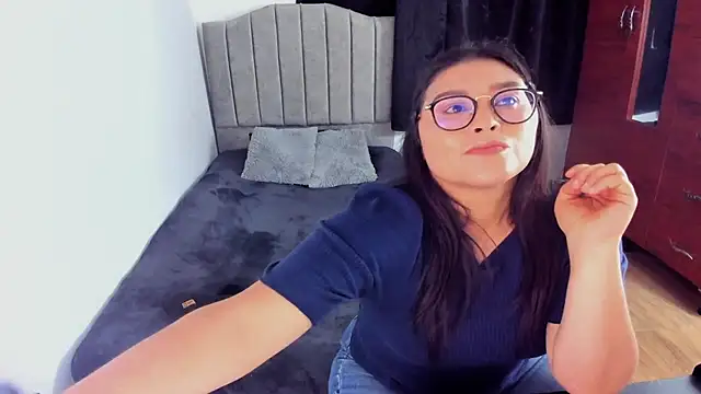 Snapshot of lorymoon chatting on February 3, 8:03 pm lorymoon online show from February 3, 8:03 pm