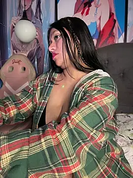 Im Little online show from July 6, 2:52 am