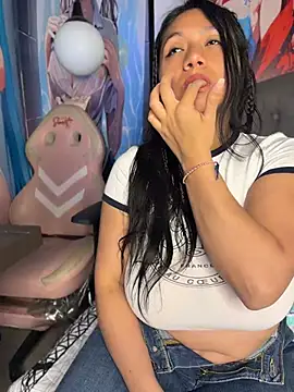 Im Little online show from July 13, 2:47 am