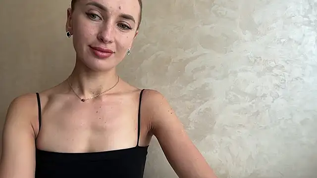 CaitlinaJayne23 online show from June 27, 4:39 am