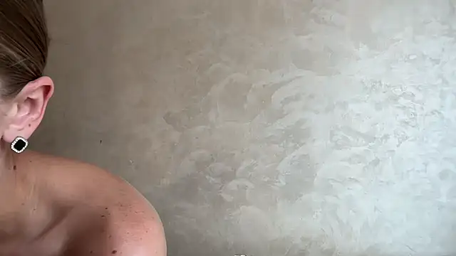 CaitlinaJayne23 online show from July 16, 5:02 am