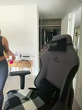 brazilianbbinuk online show from January 13, 10:53 am