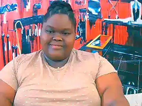 Snapshot of EbonyHotBuns chatting on November 7, 6:41 pm EbonyHotBuns online show from November 7, 6:41 pm