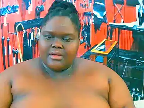 Snapshot of EbonyHotBuns chatting on November 12, 7:46 pm EbonyHotBuns online show from November 12, 7:46 pm