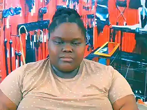 Snapshot of EbonyHotBuns chatting on November 15, 9:06 am EbonyHotBuns online show from November 15, 9:06 am