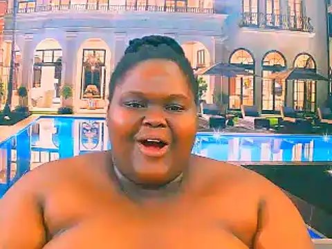 Snapshot of EbonyHotBuns chatting on December 16, 8:52 am EbonyHotBuns online show from December 16, 8:52 am